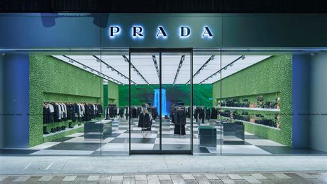 prada 店舗 東京|Prada boutique locations.